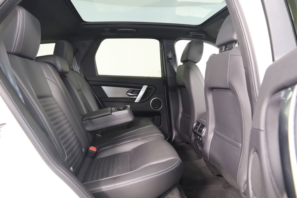 Used 2024 Land Rover Discovery Sport Dynamic SE AWD/4WD image 14