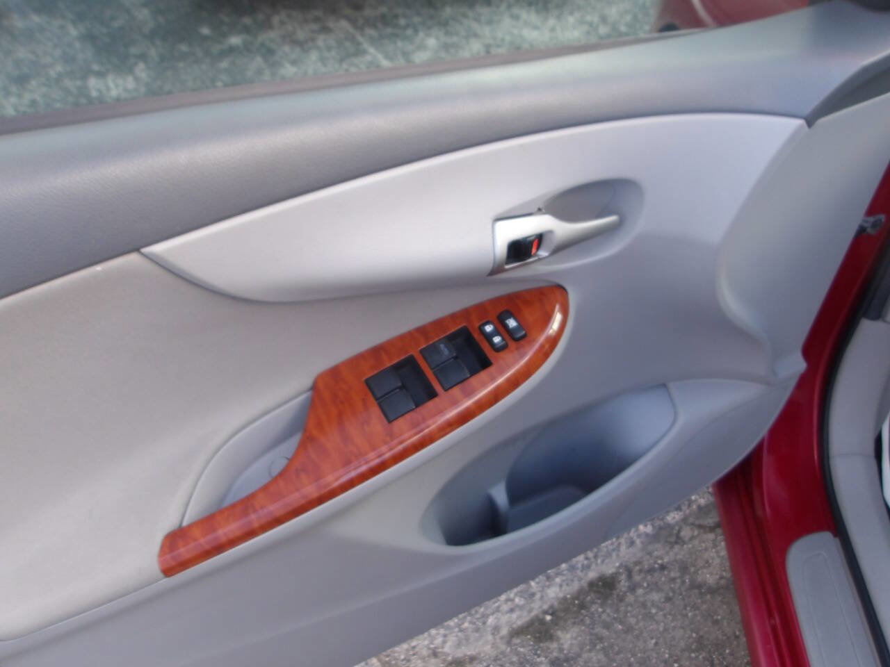 Used 2009 Toyota Corolla XLE image 9