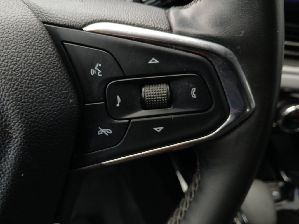 Used 2024 Chevrolet Trax LT w/ Driver Confidence Package FWD image 25