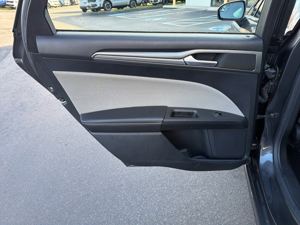 Used 2018 Ford Fusion S image 19