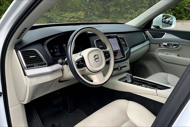 Used 2023 Volvo XC90 B5 Core w/ Climate Package AWD/4WD image 17