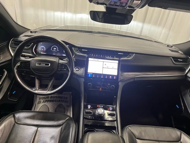 Used 2022 Jeep Grand Cherokee Overland image 4