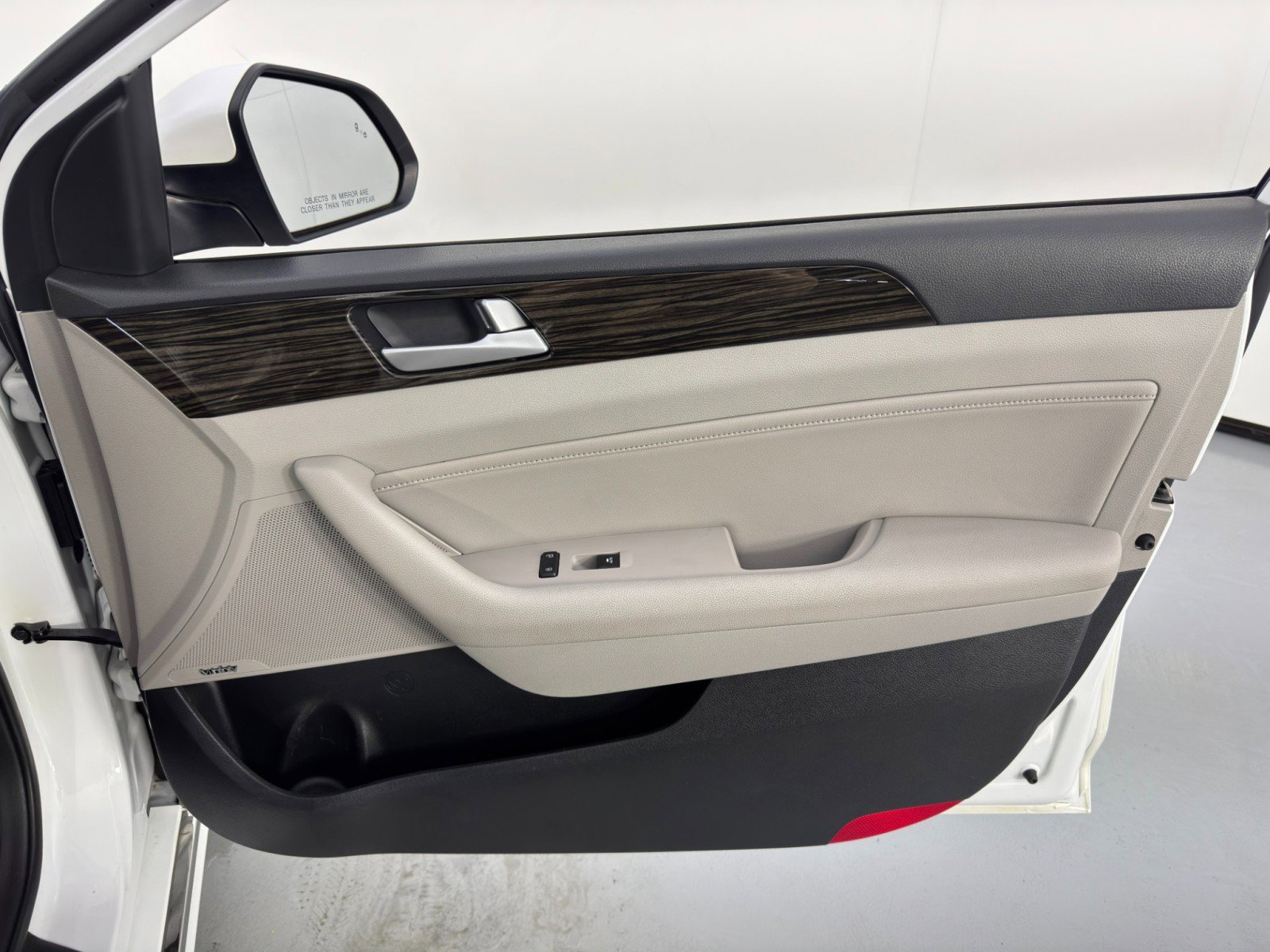 Used 2016 Hyundai Sonata Limited image 41