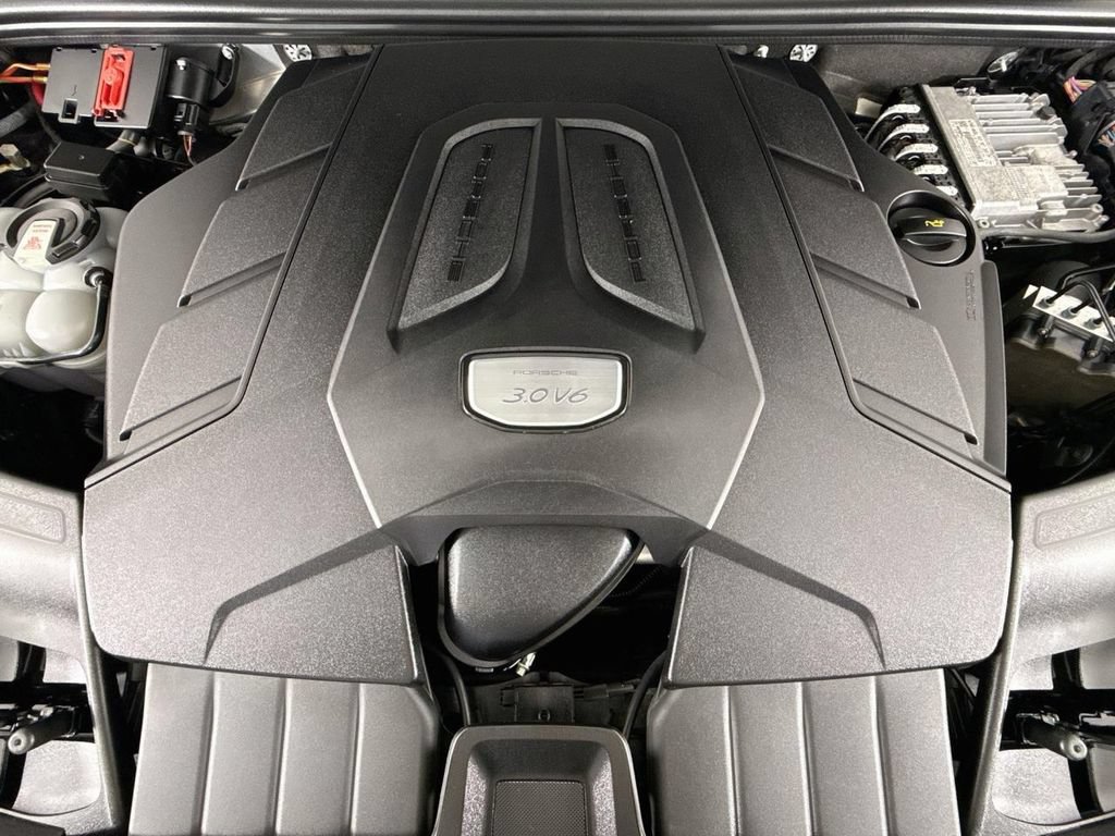 Certified 2023 Porsche Cayenne AWD/4WD image 27