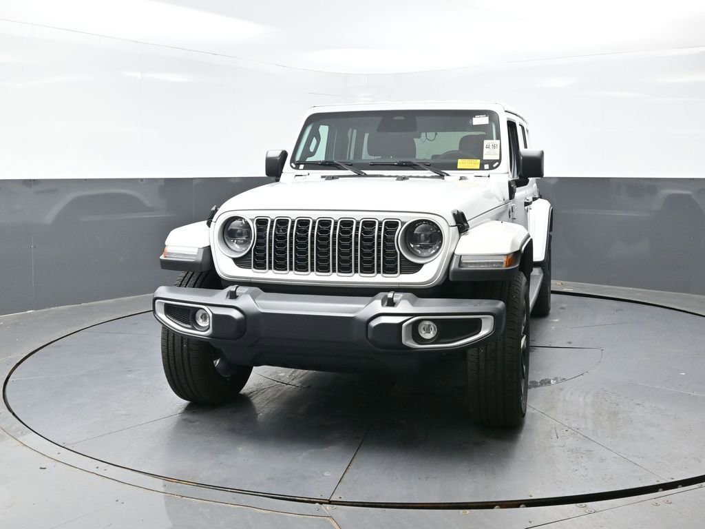 Used 2025 Jeep Wrangler Unlimited Sahara AWD/4WD image 6