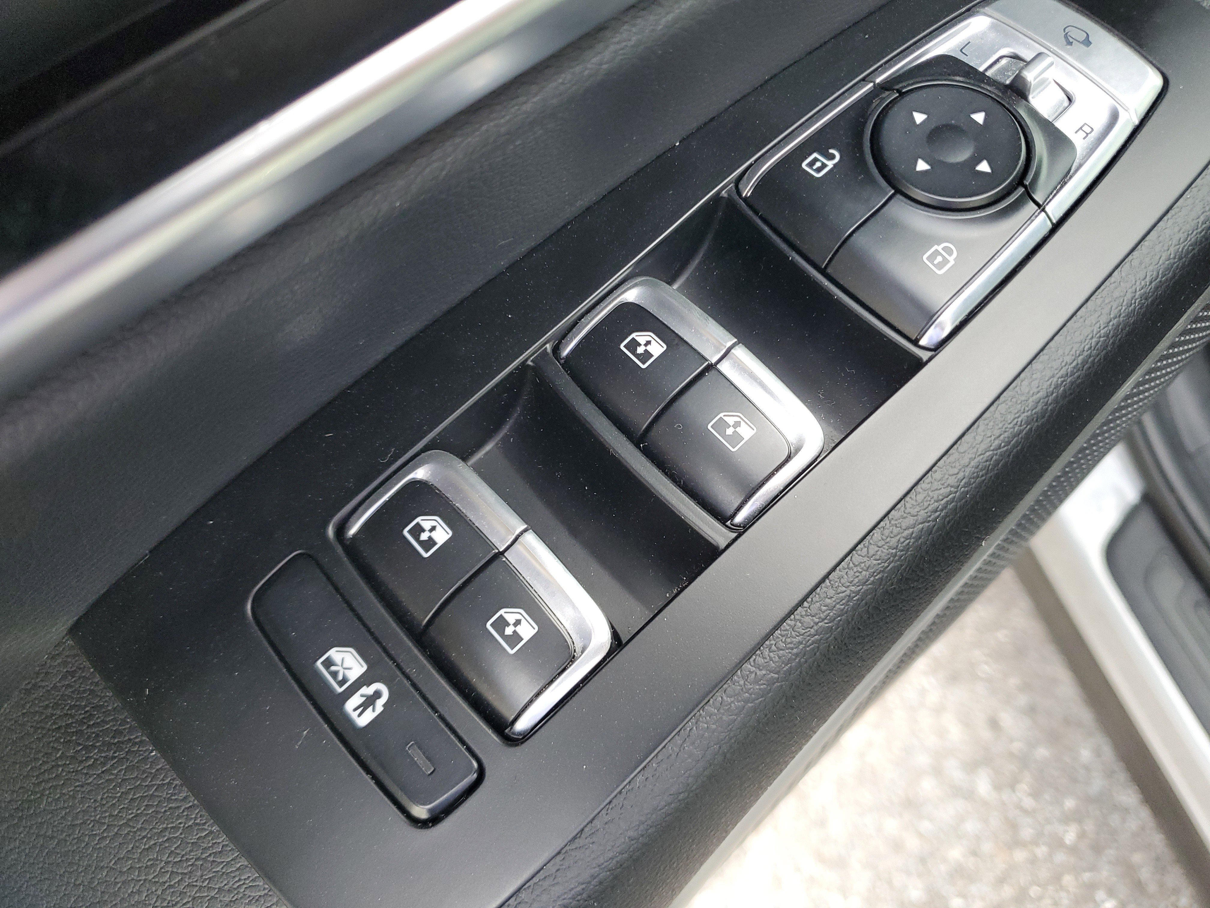 Used 2023 Kia Telluride EX X-Line image 18