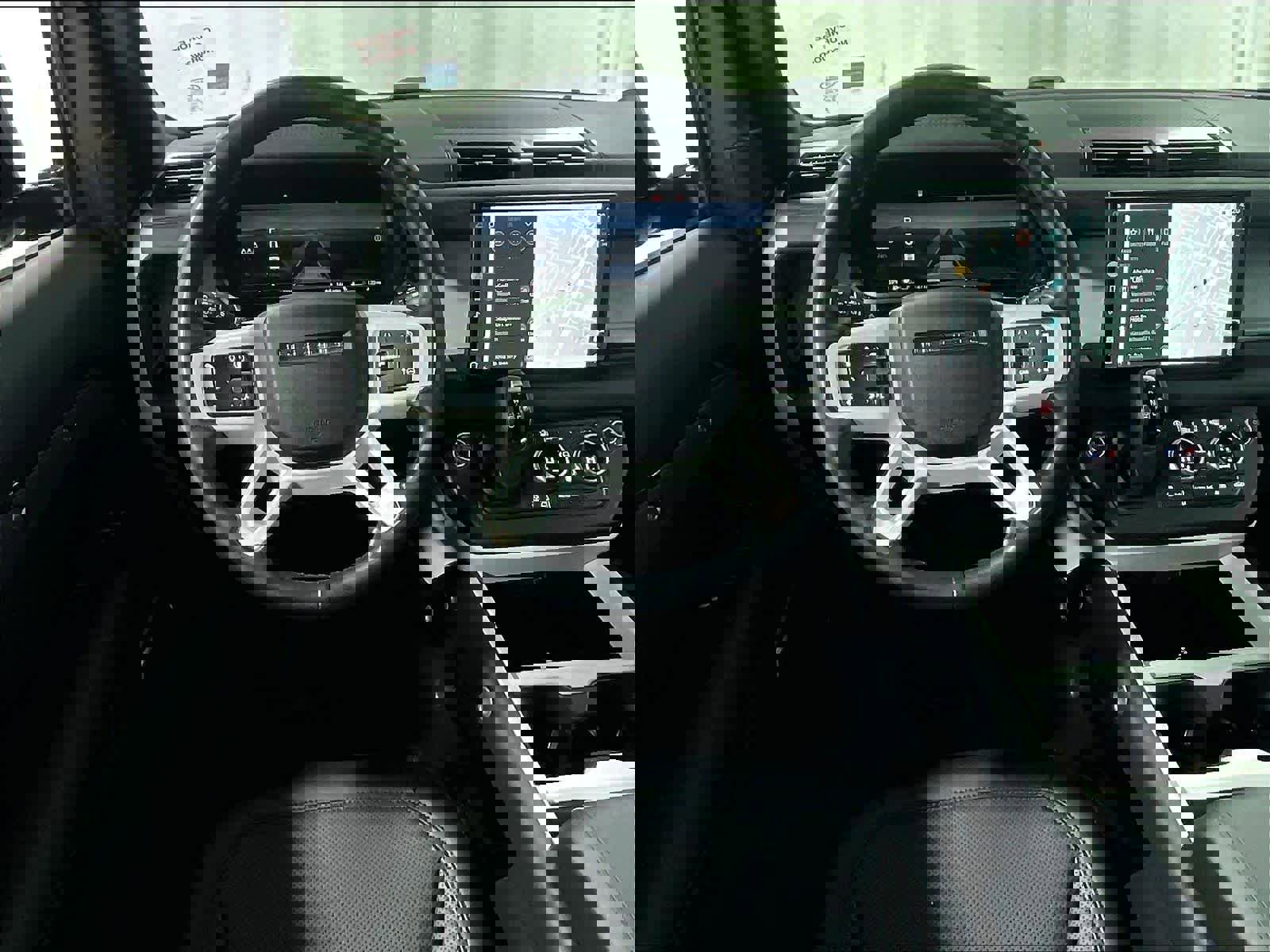 Used 2025 Land Rover Defender 110 S image 18