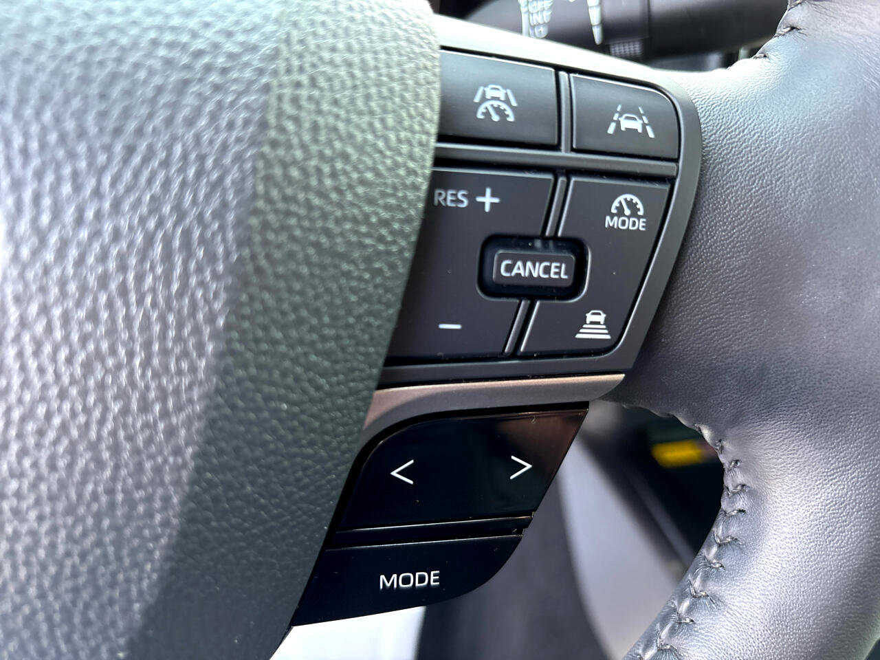 Used 2025 Toyota Camry LE image 20