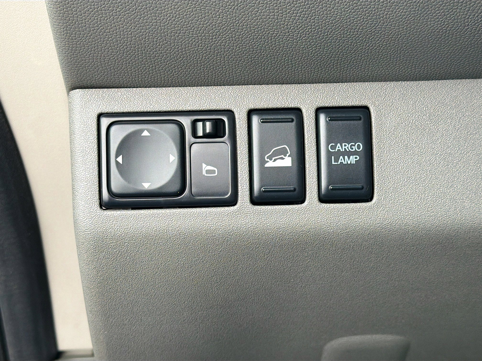 Used 2015 Nissan Frontier SV AWD/4WD image 16