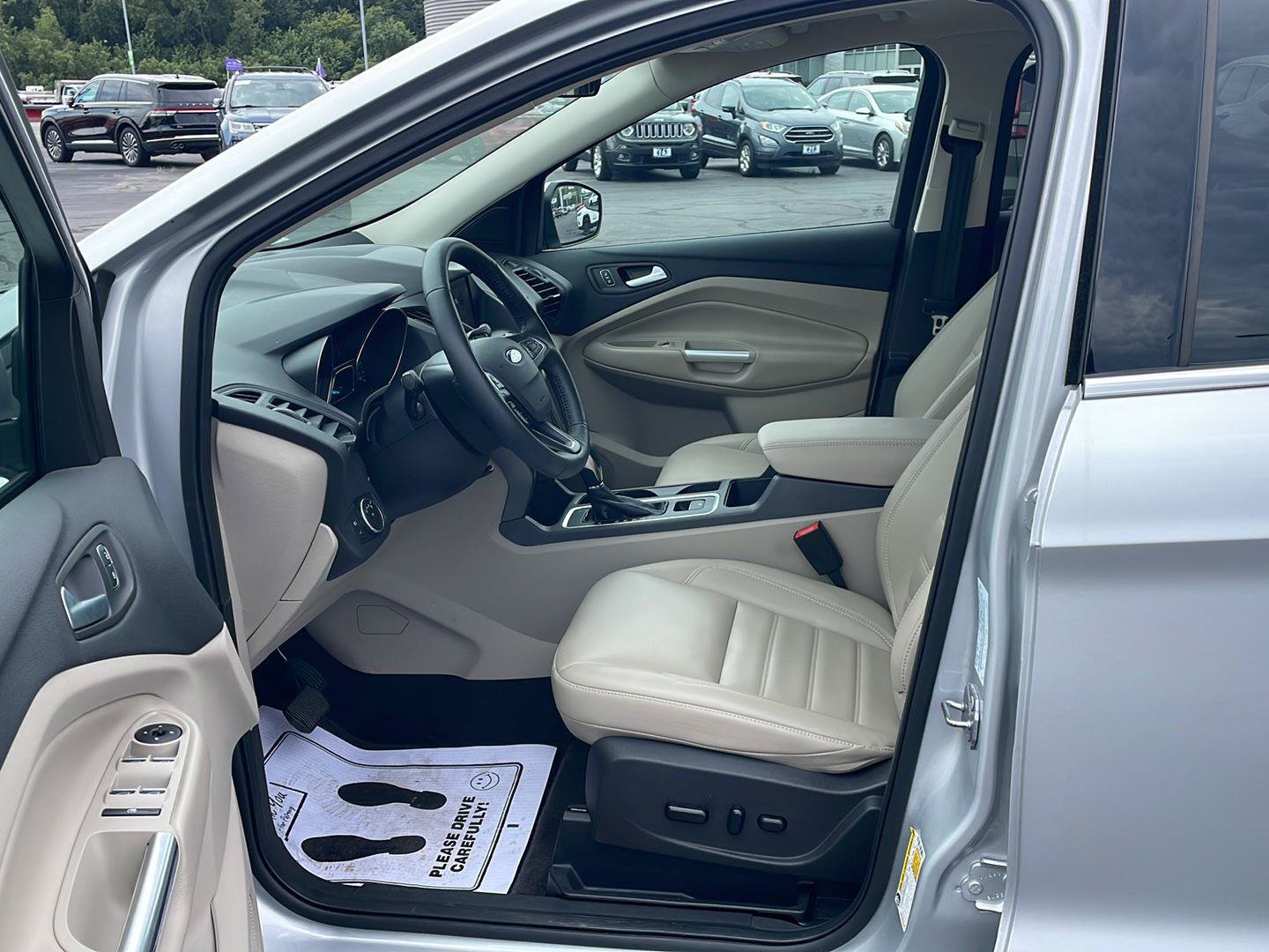 Used 2019 Ford Escape SEL FWD image 10