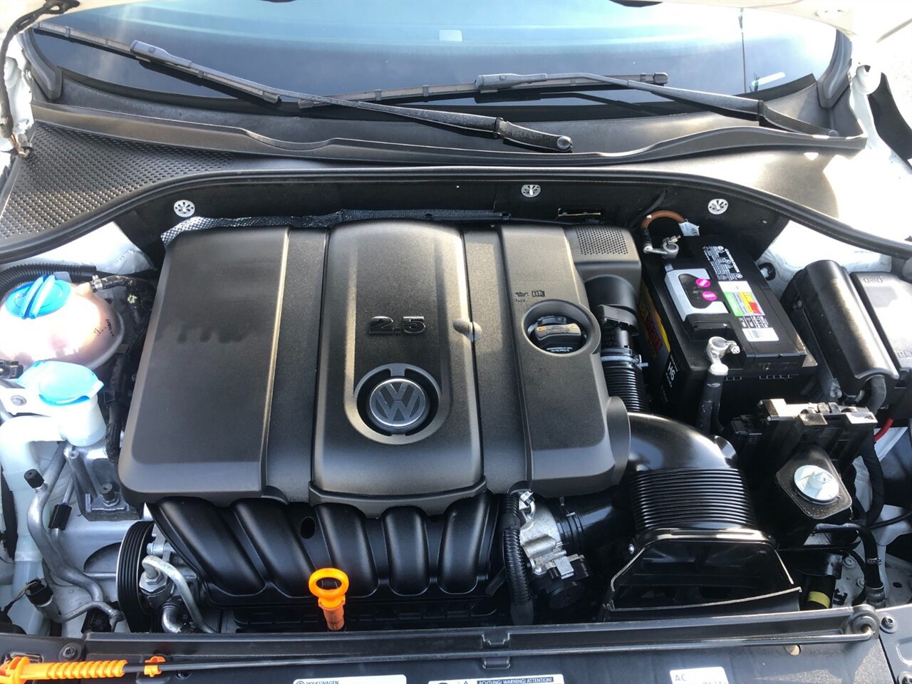 Used 2013 Volkswagen Passat 2.5 SE FWD image 16