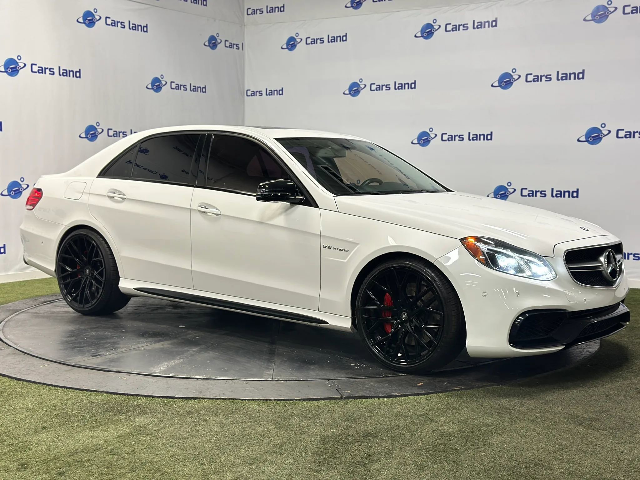 Used 2015 Mercedes-Benz E 63 AMG S-Model image 2