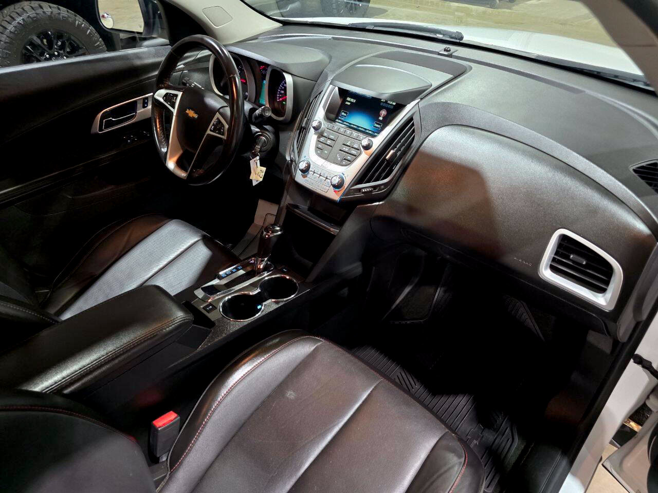 Used 2017 Chevrolet Equinox LT w/ Sport Edition AWD/4WD image 34