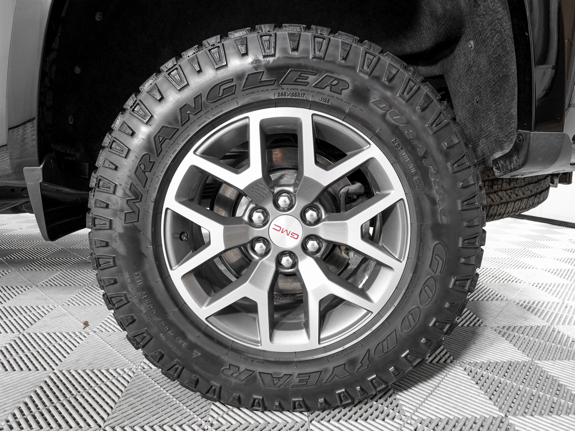 Used 2021 GMC Canyon AT4 w/ Driver Alert Package image 28