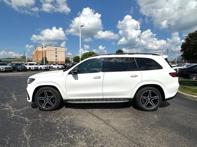 Used 2025 Mercedes-Benz GLS 450 4MATIC w/ AMG Line Exterior image 8