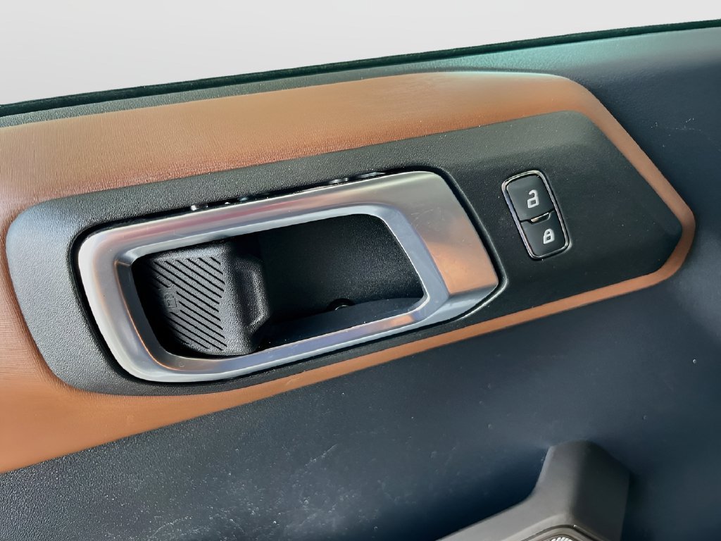 Used 2022 Ford Bronco Outer Banks AWD/4WD image 18
