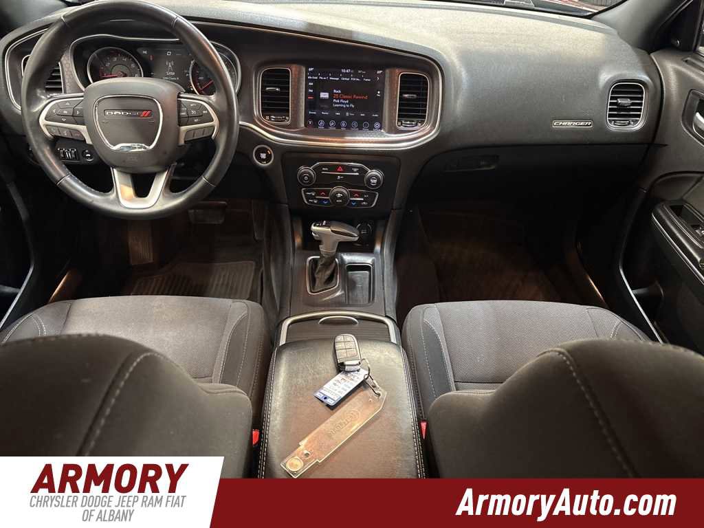 Used 2017 Dodge Charger SXT image 31