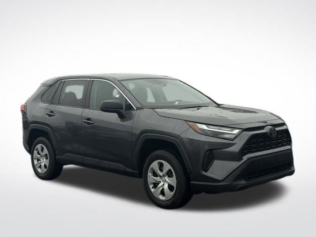 Used 2024 Toyota RAV4 LE image 4
