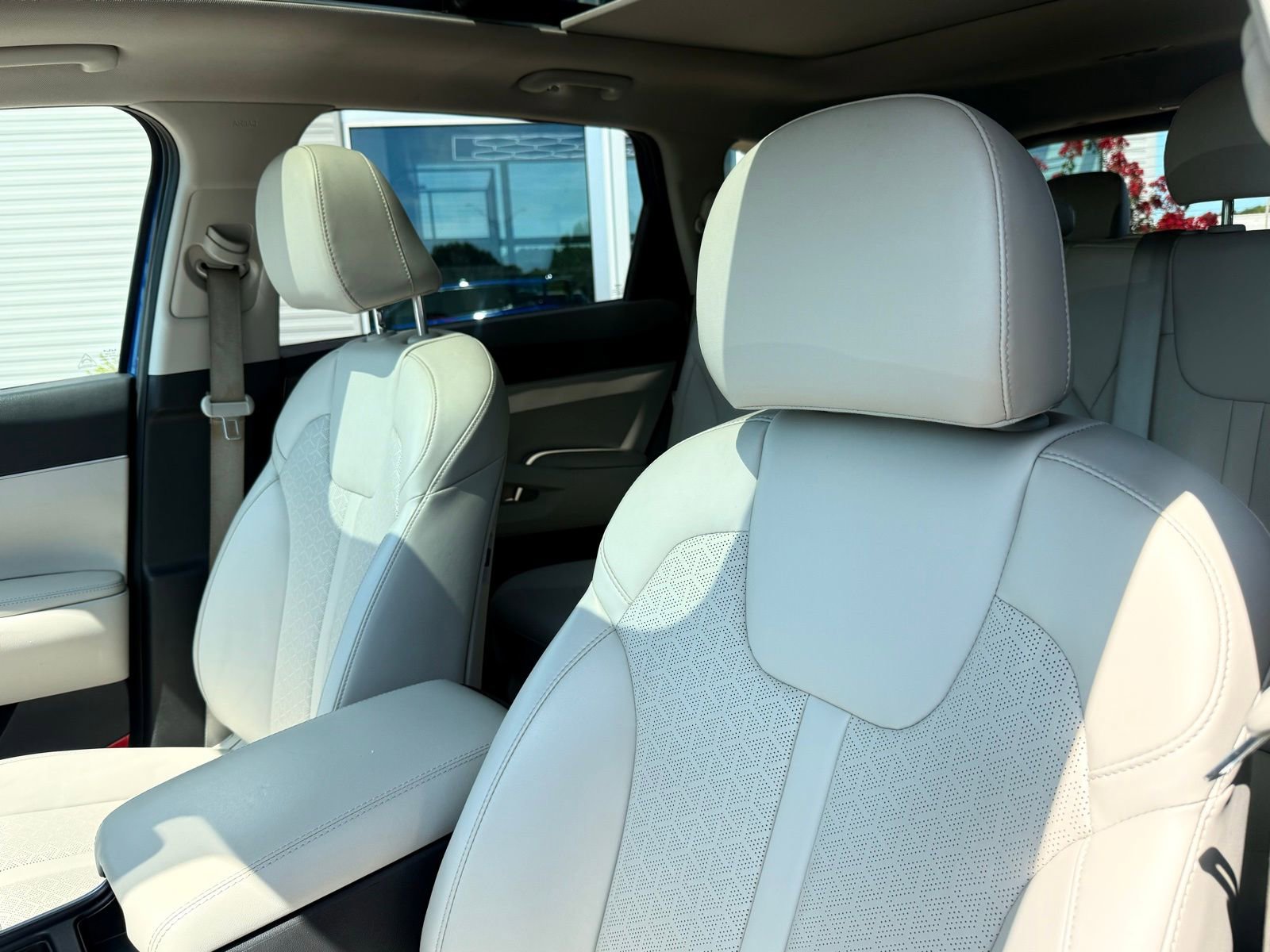 Used 2023 Kia Sorento S w/ Panoramic Sunroof Package image 12