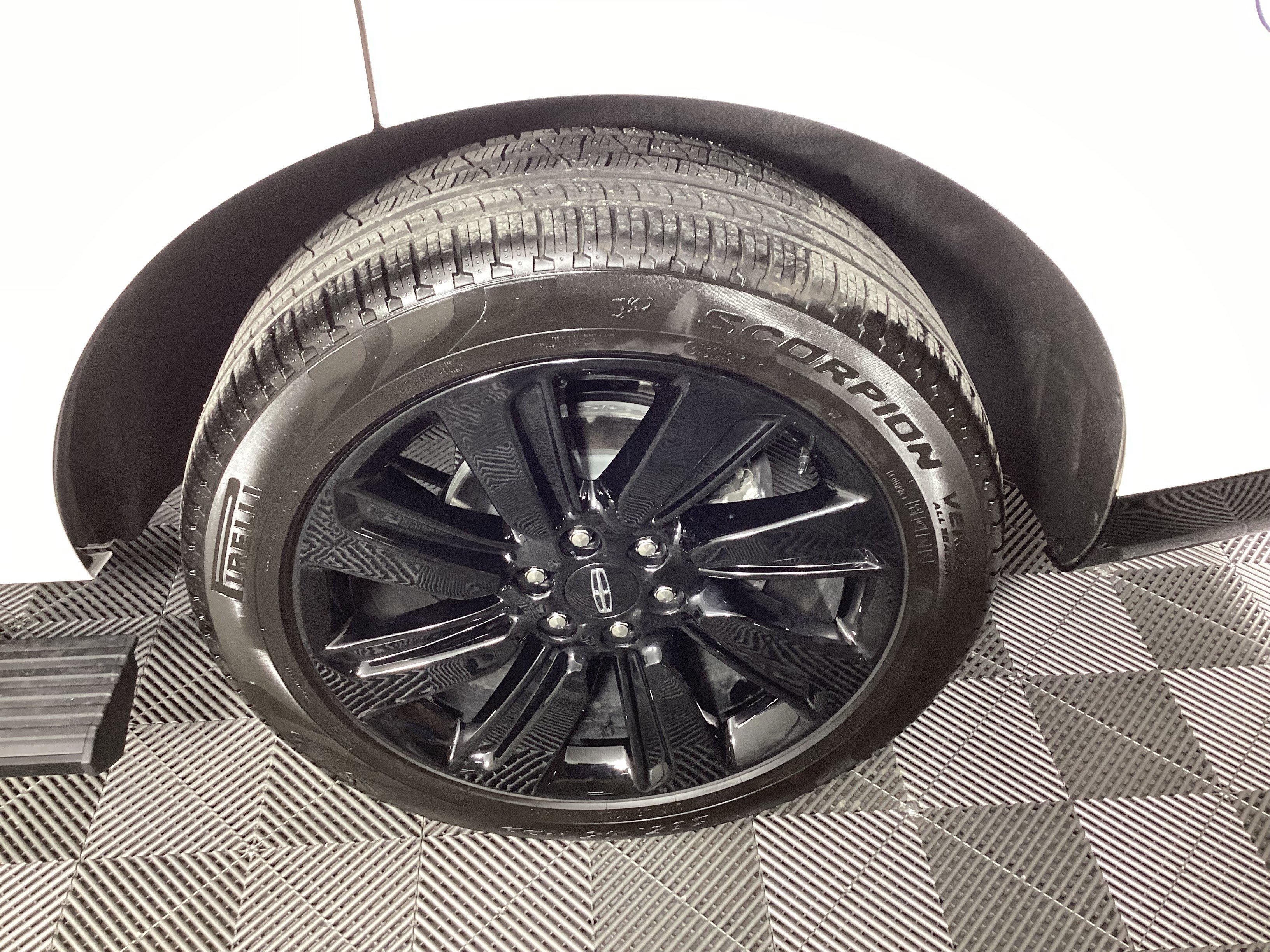 Used 2024 Lincoln Navigator Reserve image 12