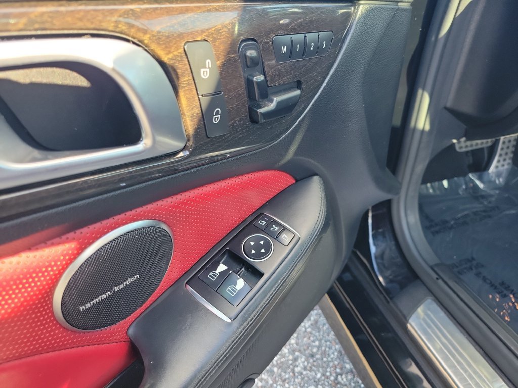 Used 2016 Mercedes-Benz SLK 300 image 8