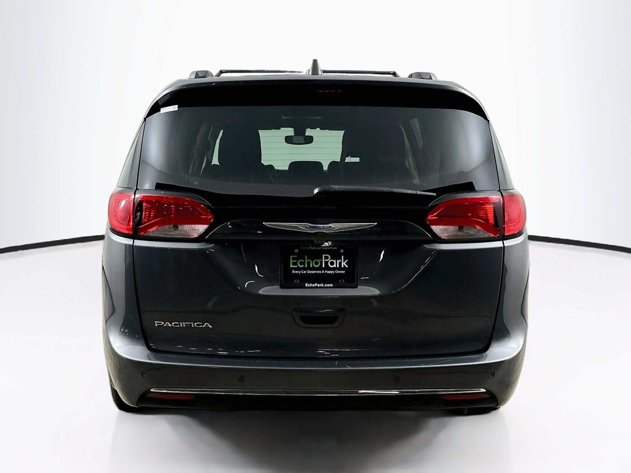 Used 2018 Chrysler Pacifica Touring-L FWD image 7