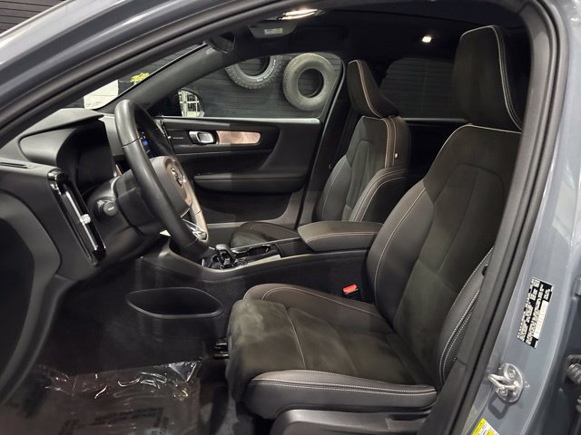 Used 2023 Volvo C40 P8 Recharge Ultimate AWD/4WD image 11
