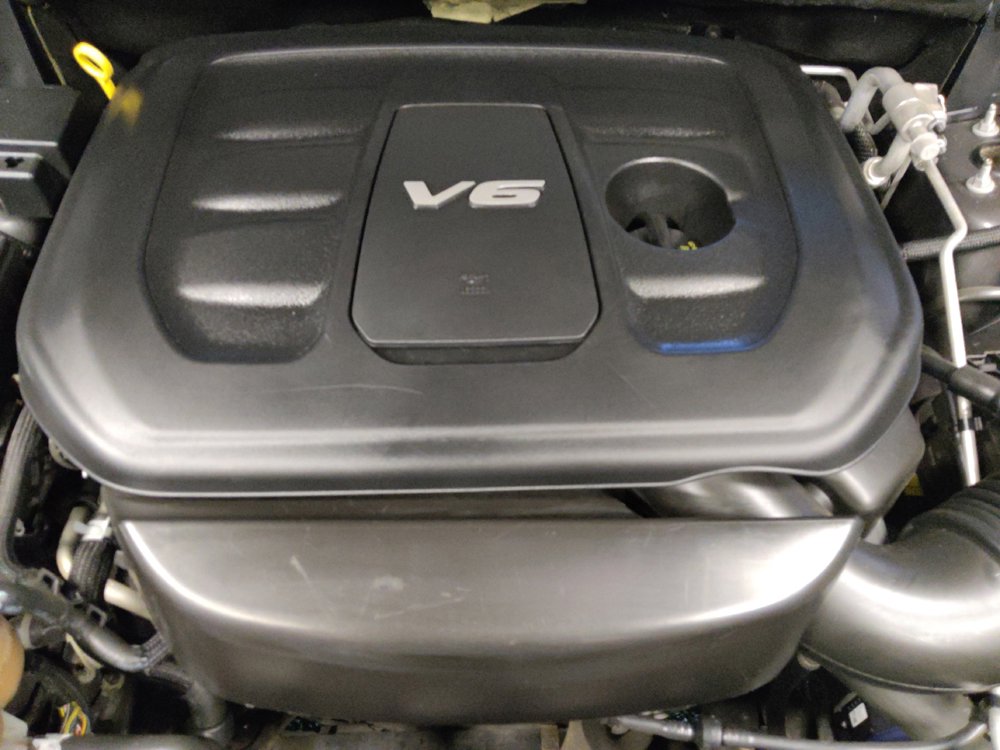 Used 2018 Jeep Grand Cherokee Altitude RWD image 30