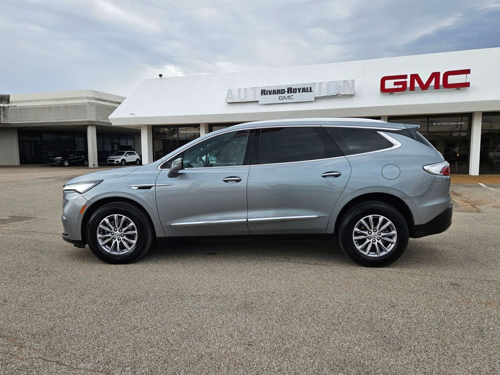 Used 2023 Buick Enclave Premium w/ Trailering Package, 5000 lbs. image 33