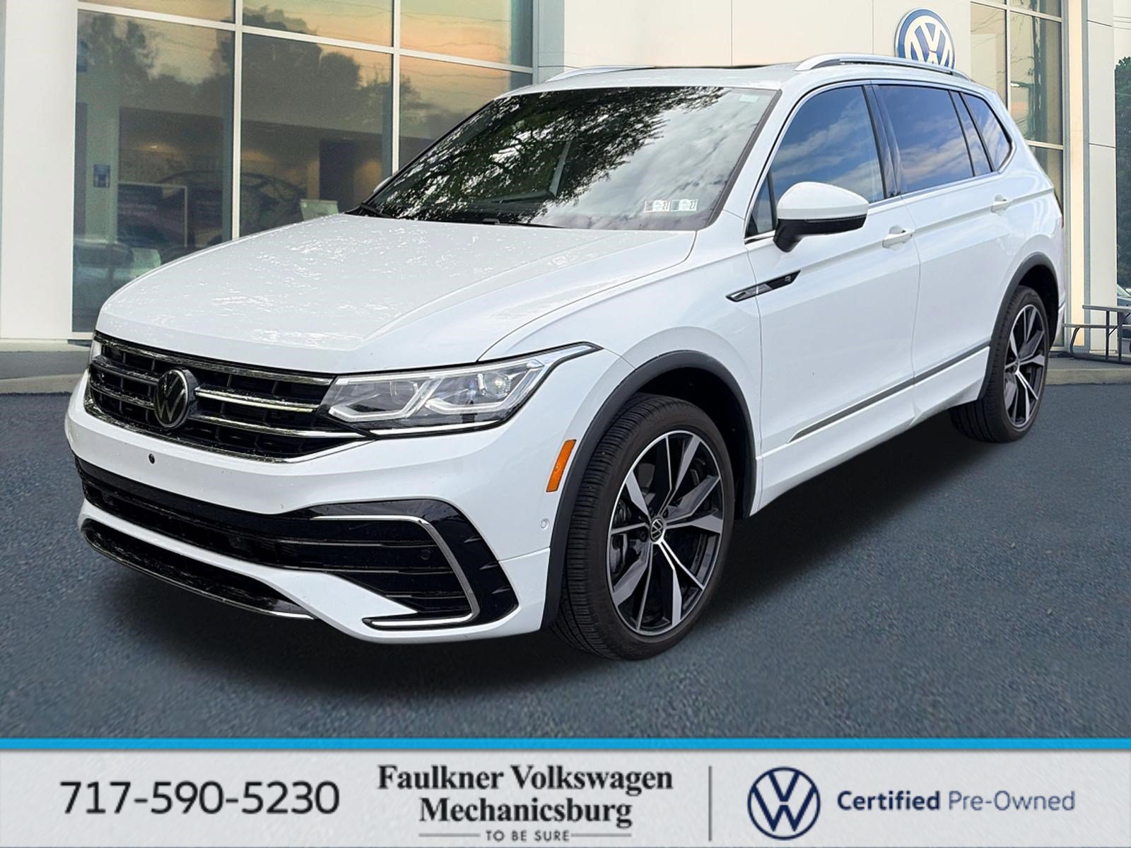 Certified 2024 Volkswagen Tiguan SEL R-Line AWD/4WD image 1