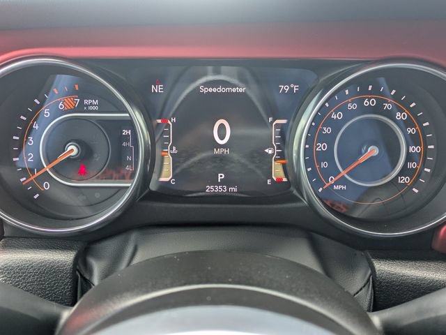 Used 2023 Jeep Wrangler Unlimited Rubicon AWD/4WD image 26