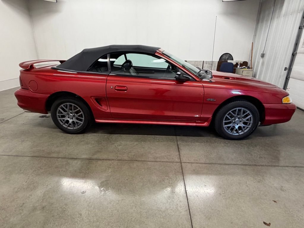 Used 1996 Ford Mustang GT RWD image 10
