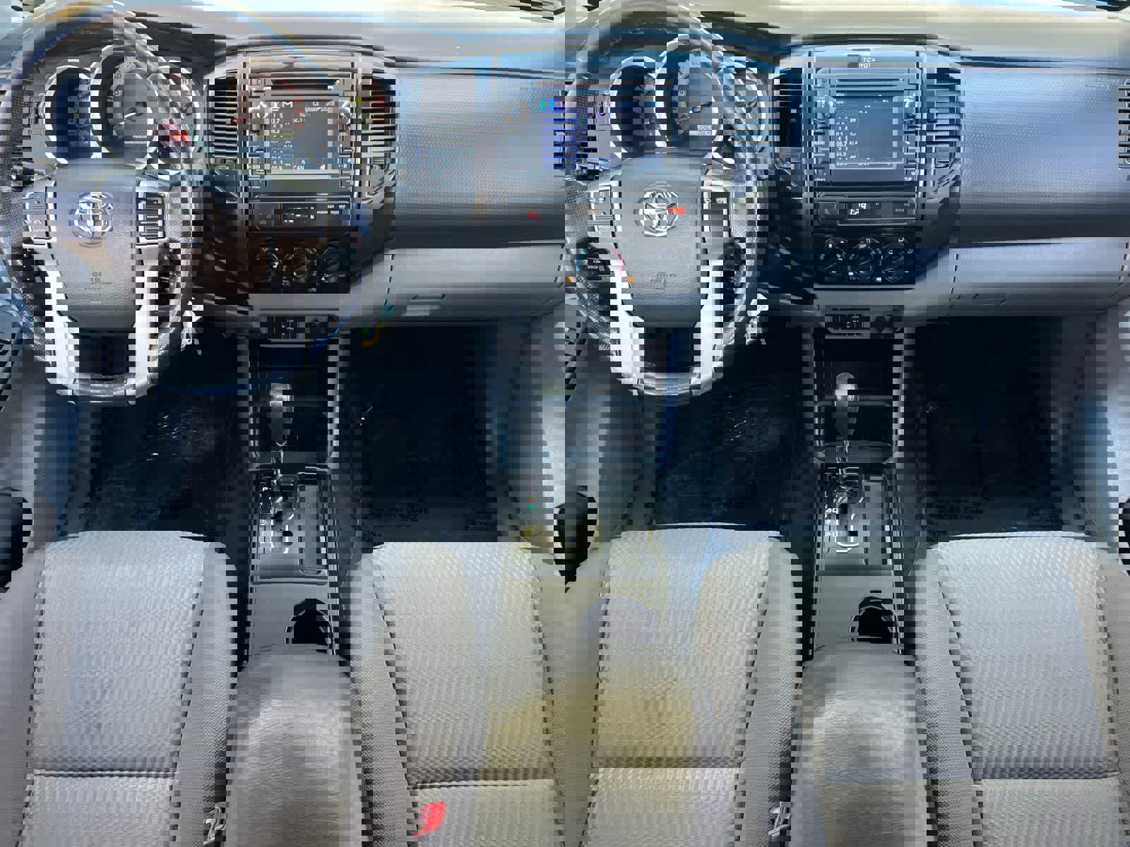 Used 2013 Toyota Tacoma PreRunner w/ Convenience Pkg RWD image 4