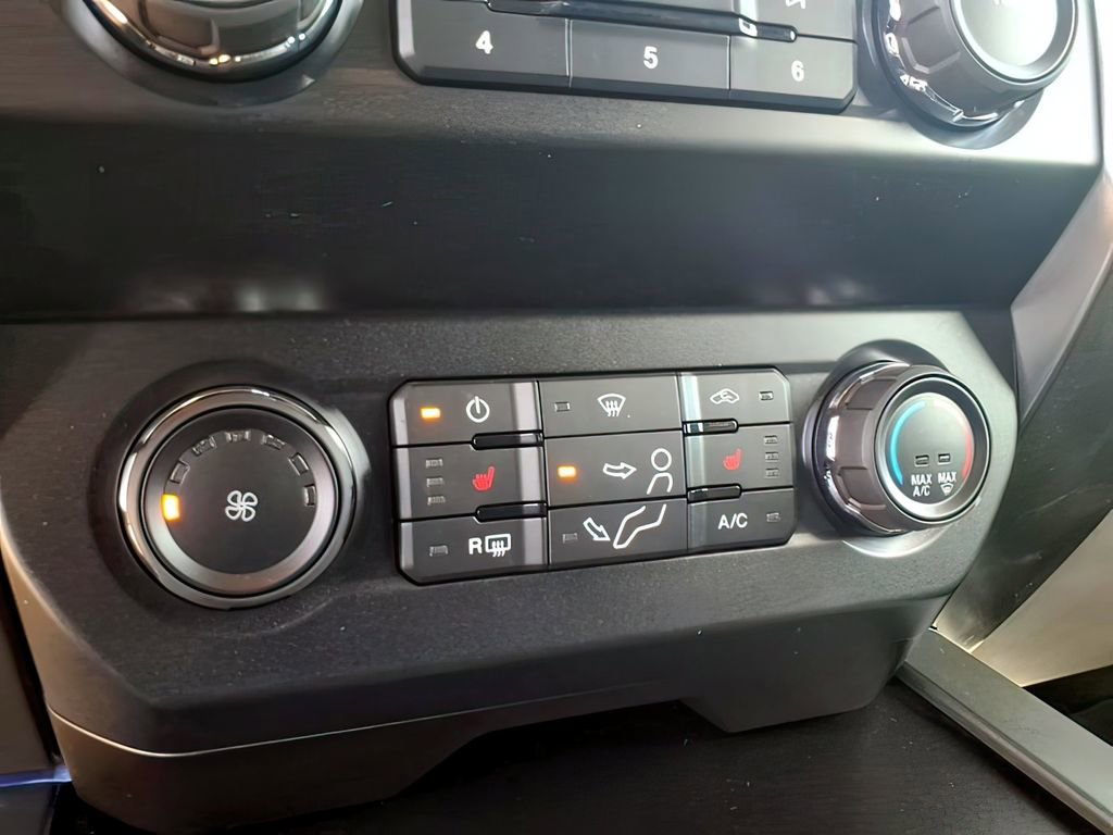 Used 2022 Ford F250 XLT w/ XLT Premium Package image 11