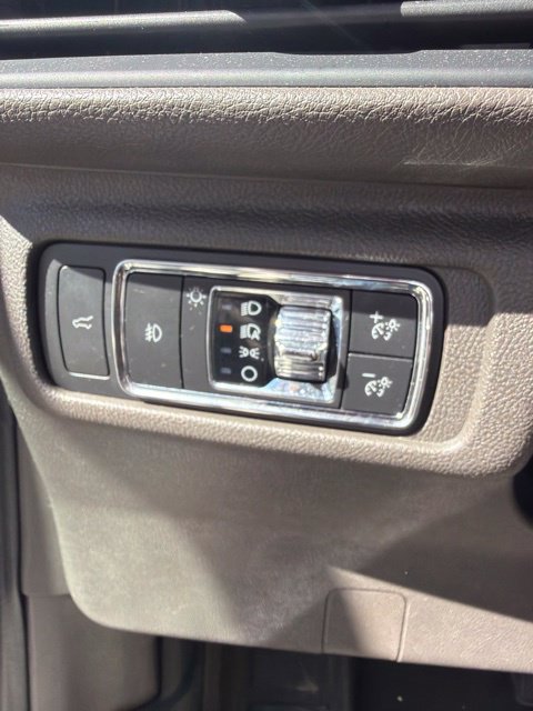 Used 2021 Lincoln Corsair Reserve FWD image 21