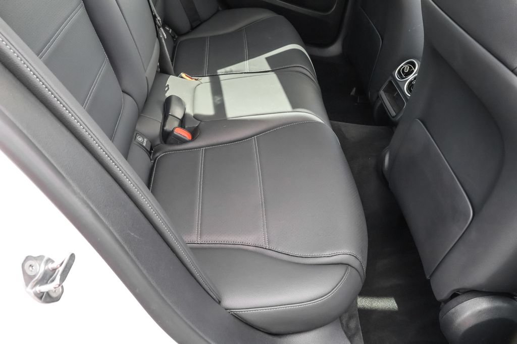 Used 2023 Mercedes-Benz C 300 4MATIC Sedan image 33