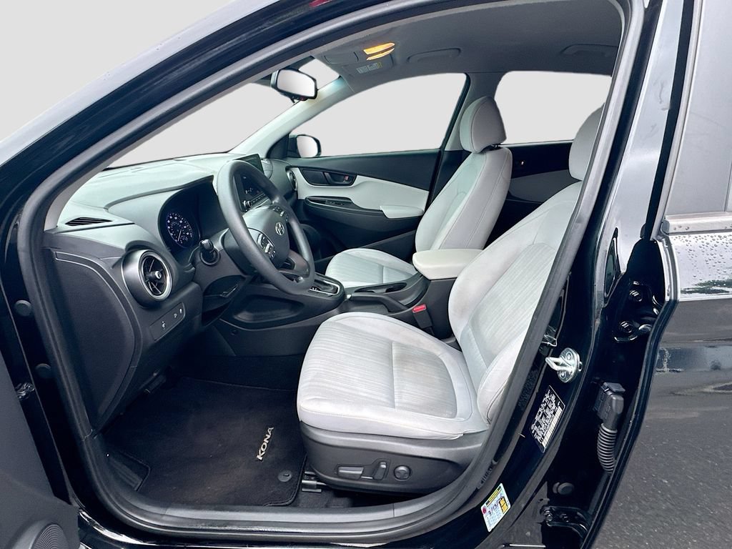 Used 2023 Hyundai Kona SEL FWD image 30