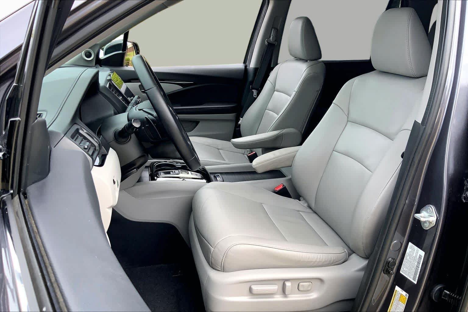 Used 2021 Honda Pilot Touring image 8