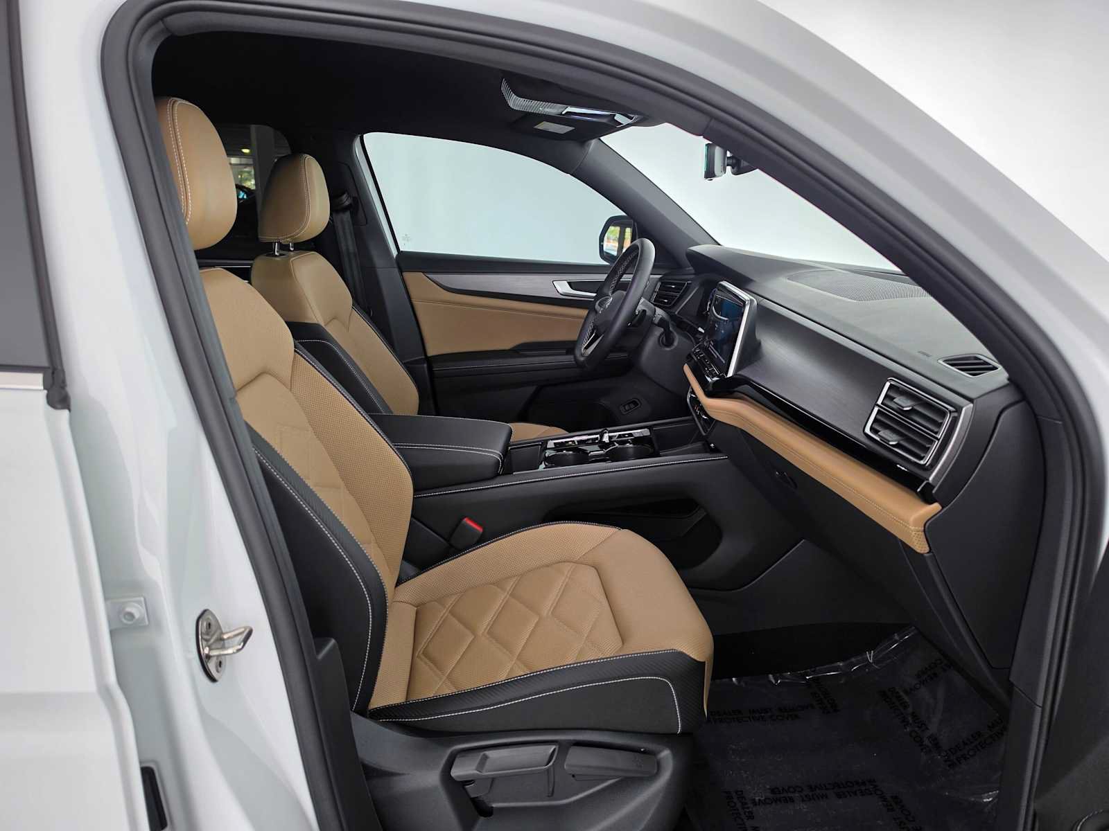 Used 2024 Volkswagen Atlas Cross Sport SE FWD image 10