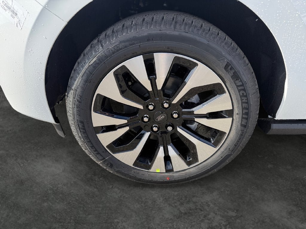 New 2027 Ford Expedition Max Platinum w/ Driver's Package AWD/4WD image 4