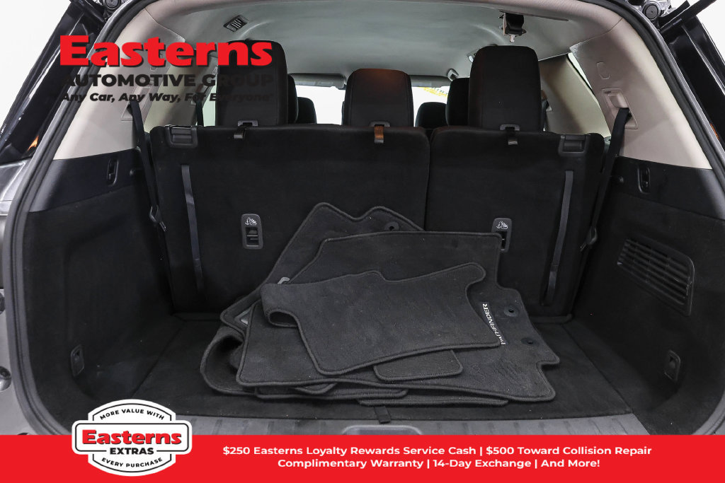 Used 2024 Nissan Pathfinder S AWD/4WD image 10
