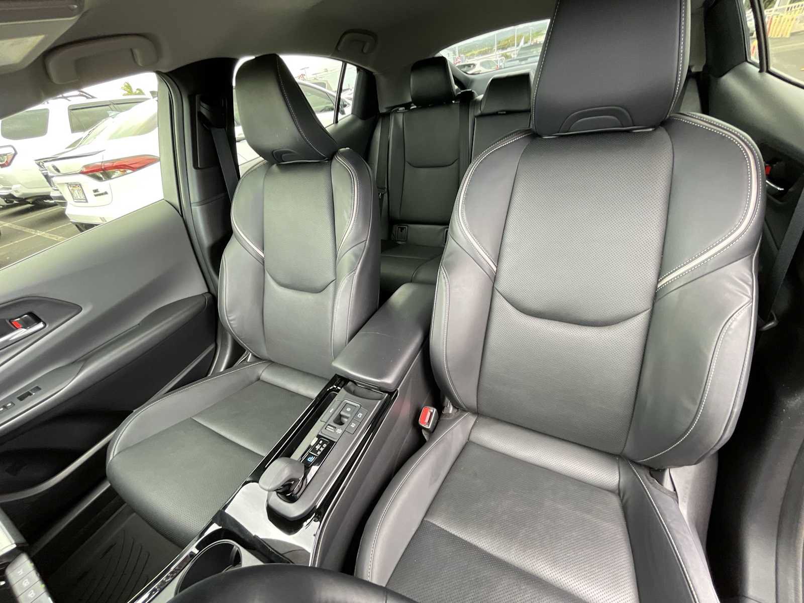 Used 2023 Toyota Prius XLE AWD/4WD image 13