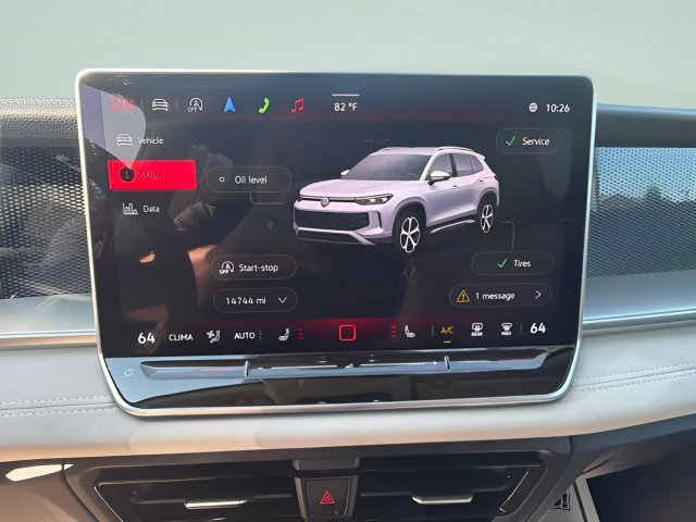 Certified 2025 Volkswagen Tiguan SE FWD image 15