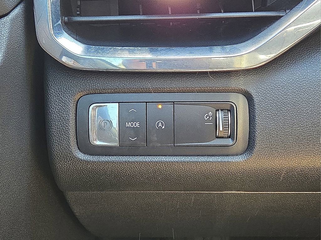 Used 2025 GMC Acadia Elevation image 26