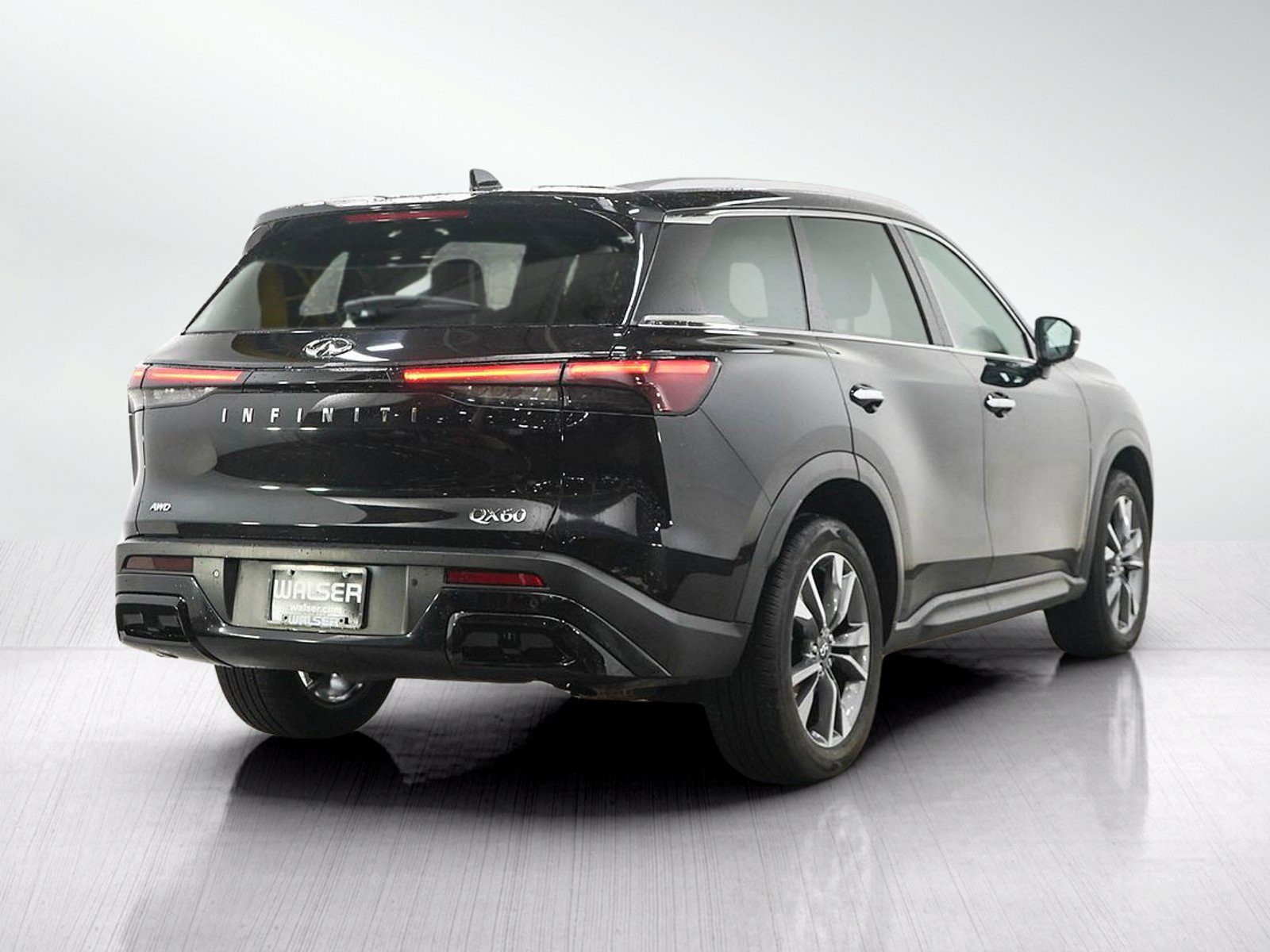 Used 2023 INFINITI QX60 Luxe AWD/4WD image 5
