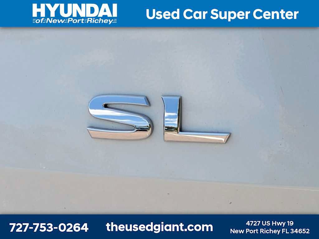 Used 2017 Nissan Rogue SL w/ SL Premium Package FWD image 14
