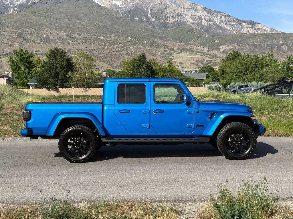 Used 2023 Jeep Gladiator Overland AWD/4WD image 8