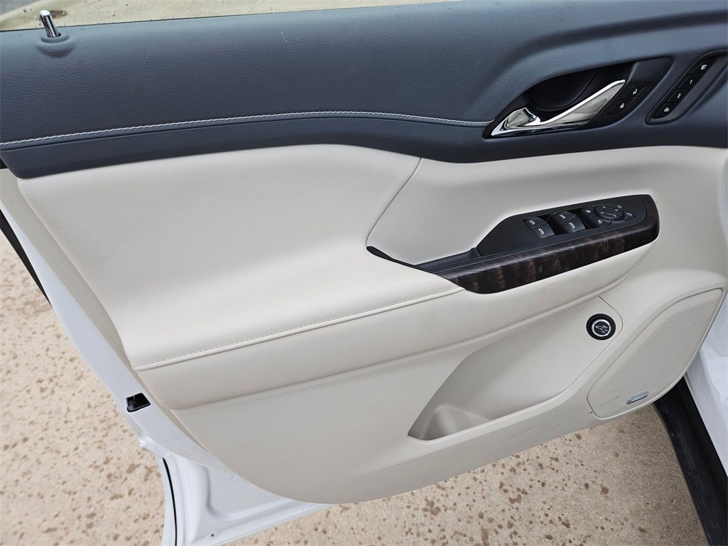 Used 2022 GMC Acadia Denali image 15