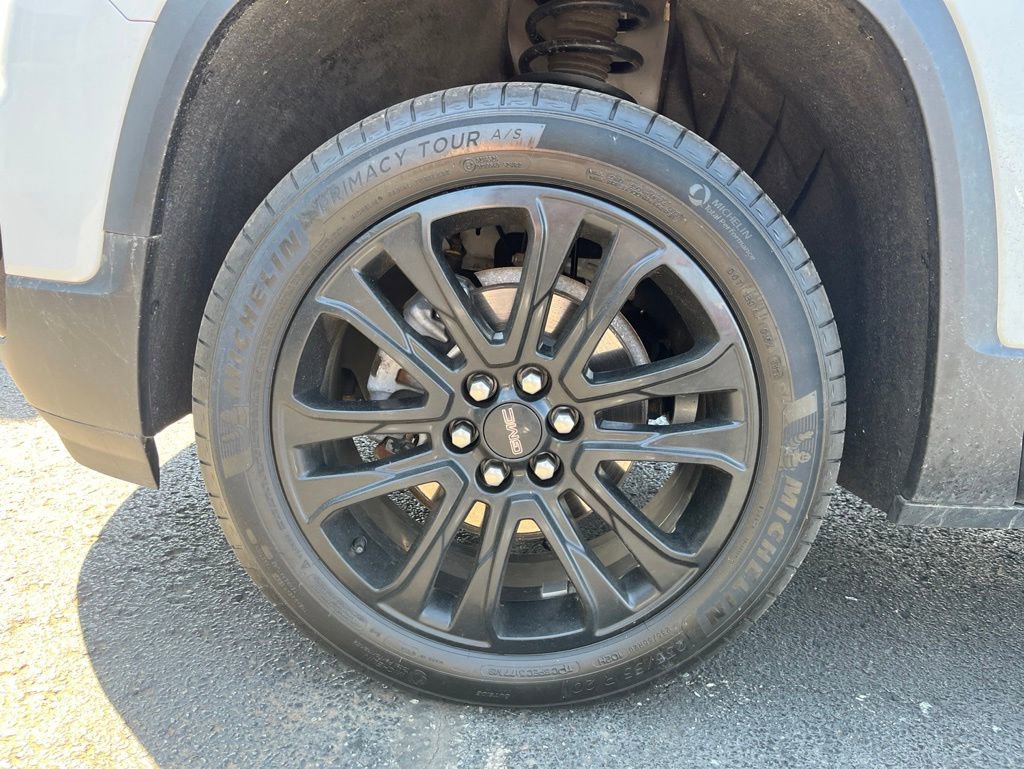 Used 2023 GMC Acadia SLT w/ Elevation Edition FWD image 9