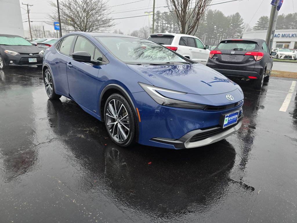 Used 2023 Toyota Prius XLE AWD/4WD image 10